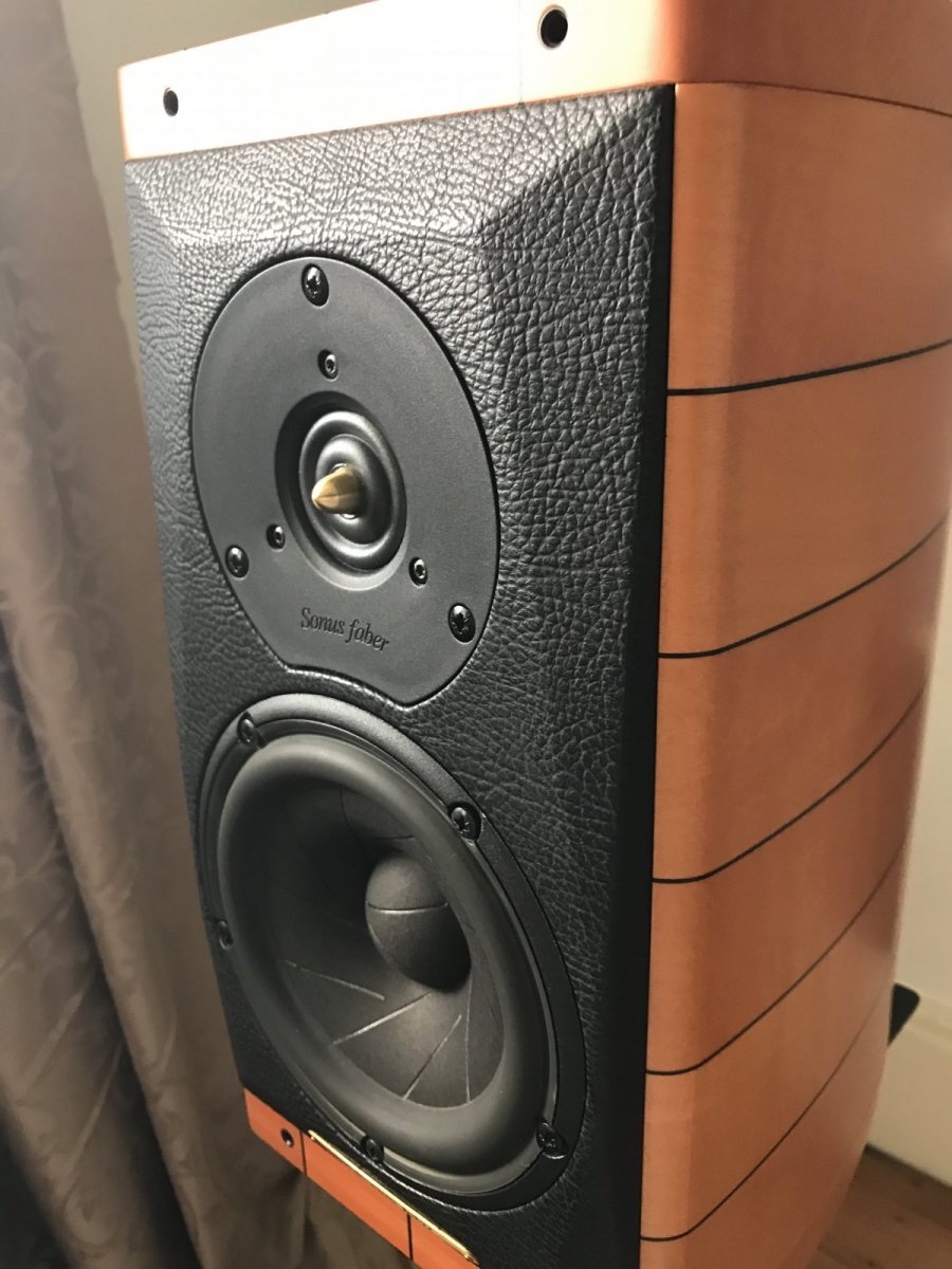 FS: Sonus Faber Cremona Auditors with stands - Stereo, Home Cinema