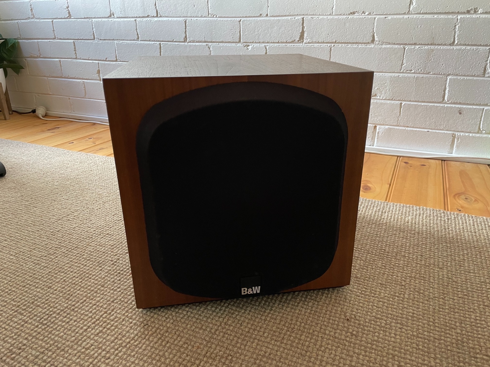 SOLD FS B&W ASW 700 Subwoofer amp not working ﻿ Stereo, Home