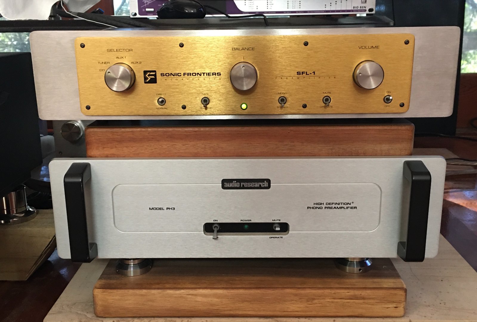 Sonic frontiers SFC-1 Control Amplifier Gold w/Platinum Plus Mods & NOS tube...REDUCE For Sale - US Audio Mart