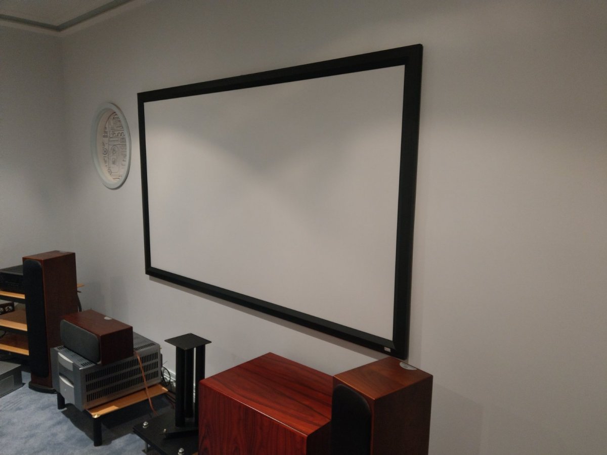 FS 92" Fixed frame Grandview projector screen ﻿ HiFi and Cinema