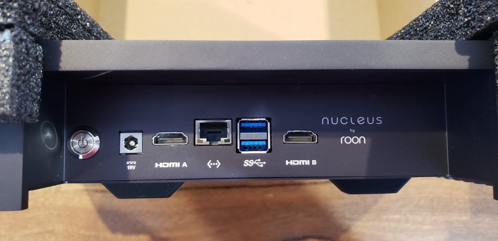 Roon Nucleus+プラス　Rev B  4TB Roon Nucleus+プラス Rev B 4TB Roon Nucleus+プラス Rev B 4TB