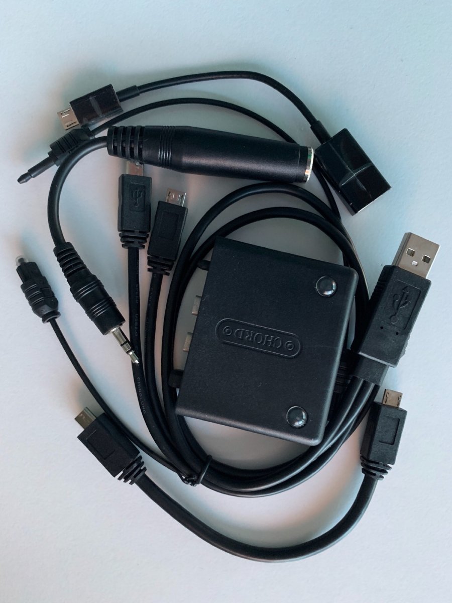 SOLD FS Chord Mojo DAC & cable accessory pack ﻿ Stereo, Home Cinema, Headphones Components