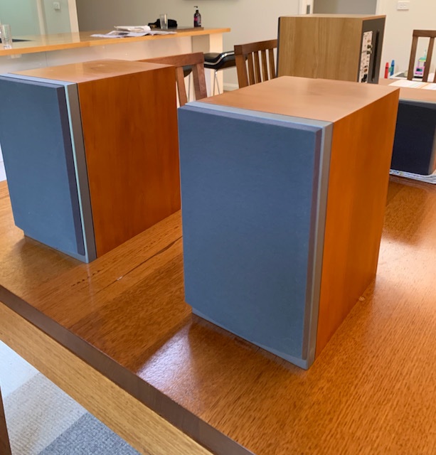 SOLD Dynaudio Audience 42 Speaker Pair, Dynaudio Audience 42C Centre