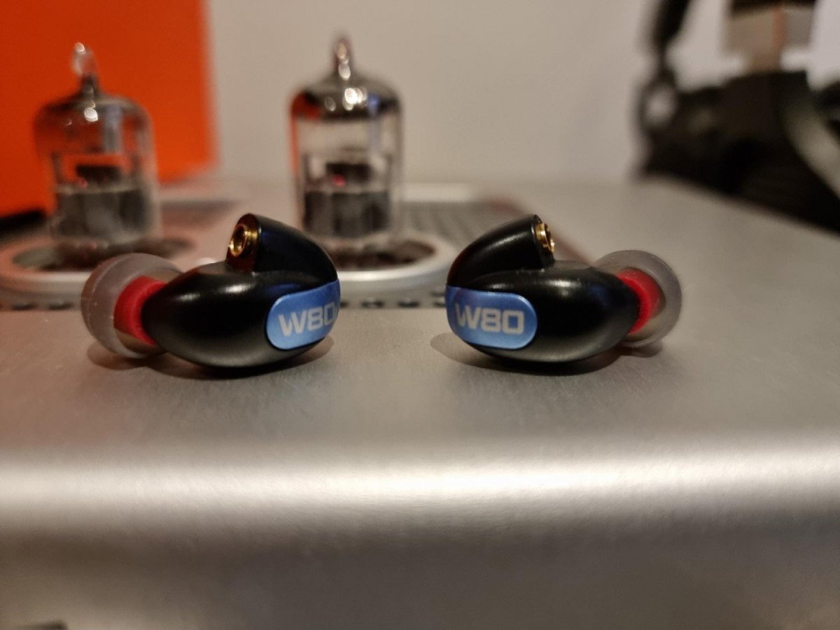Westone W80 (Gen 1) with new set of spinfit tips in original box with ...