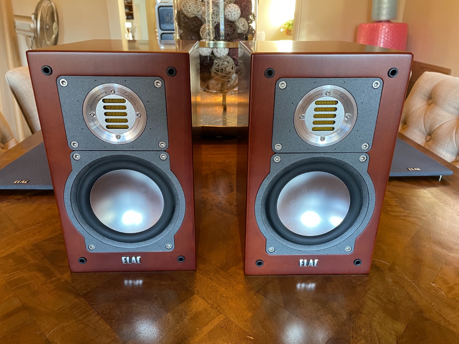 ELAC BS203 ANNIVERSARY Edition