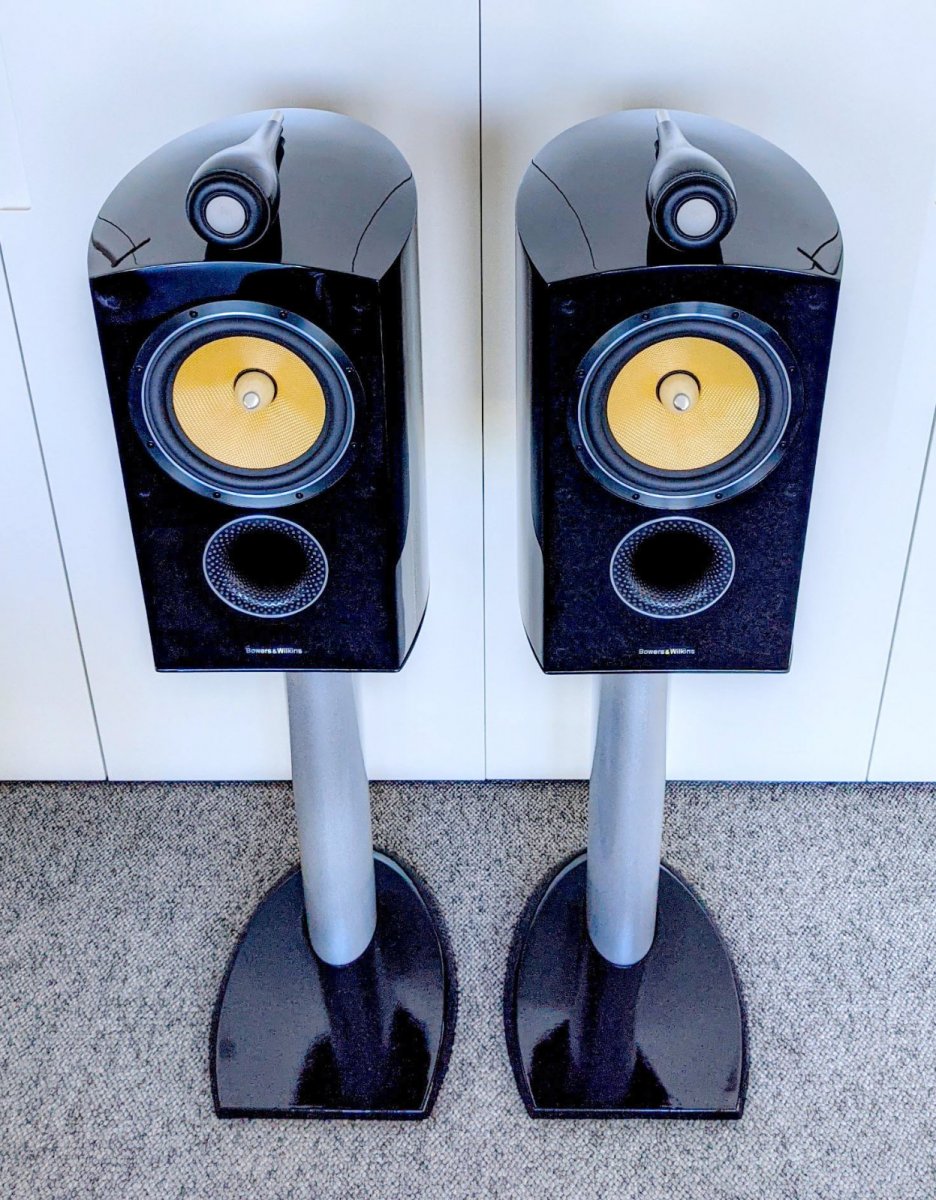 SOLD: B&W 805 Diamond Speakers - Piano Black (with B&W stands