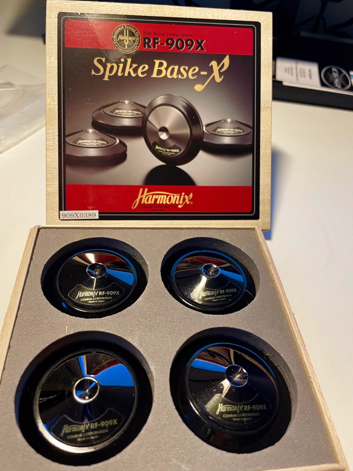 SOLD: FS: Combak Harmonix RF909x spike bases - set of 4. - Hi-Fi