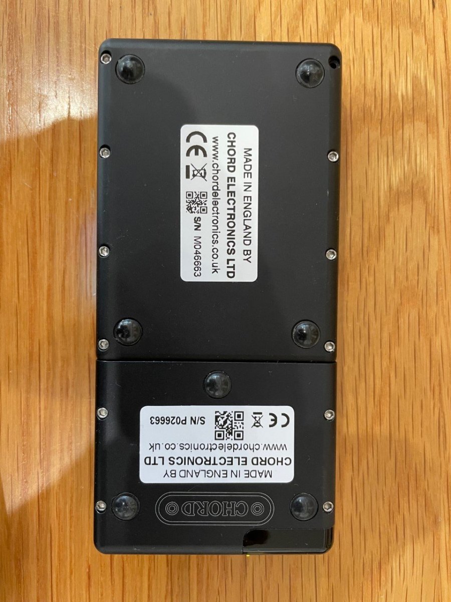 FS Chord Poly, Mojo, two leather cases, cable accessory pack (incl