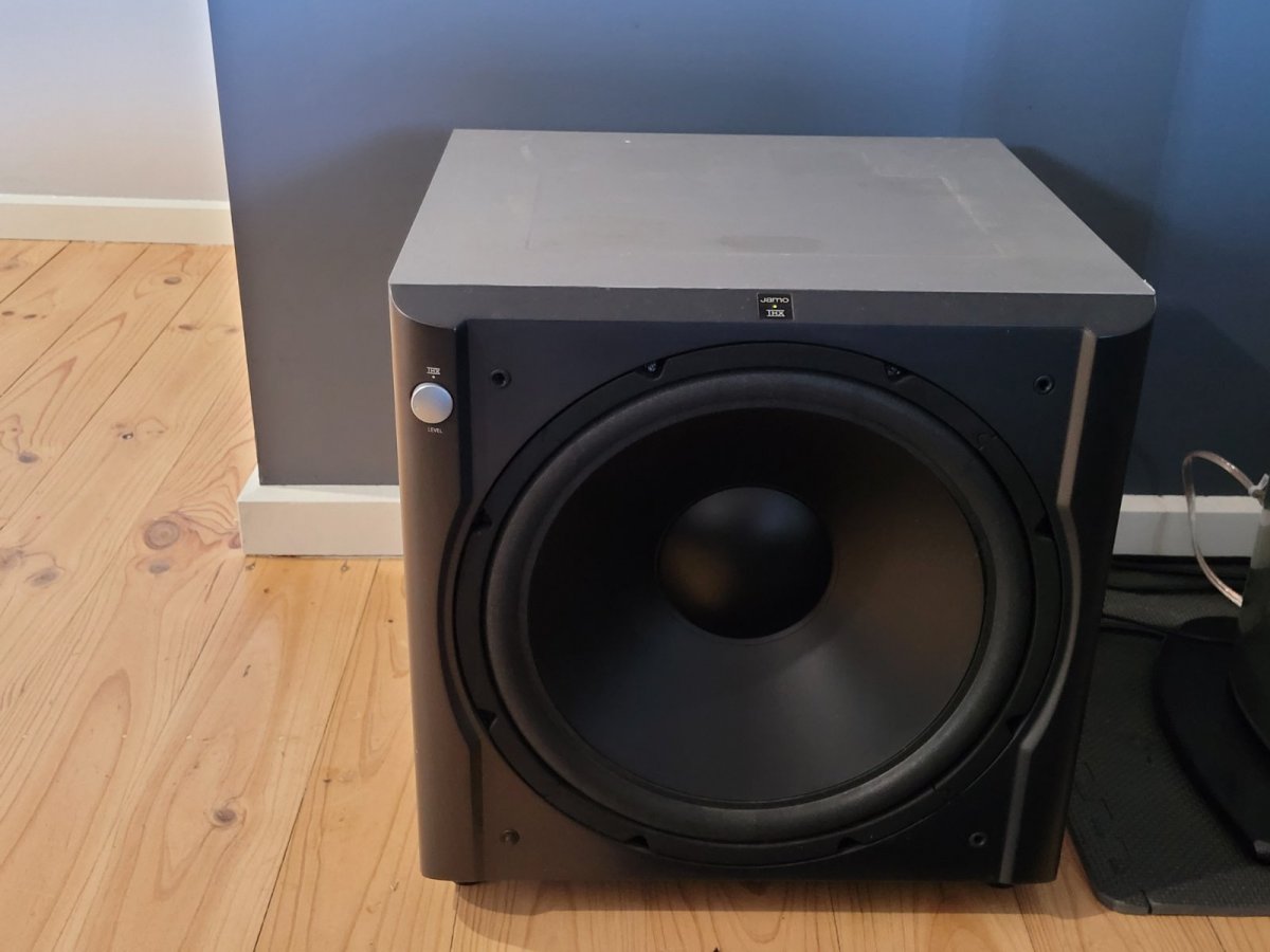 Jamo D6 THX Ultra 5.1 Speakers ﻿ Stereo, Home Cinema, Headphones