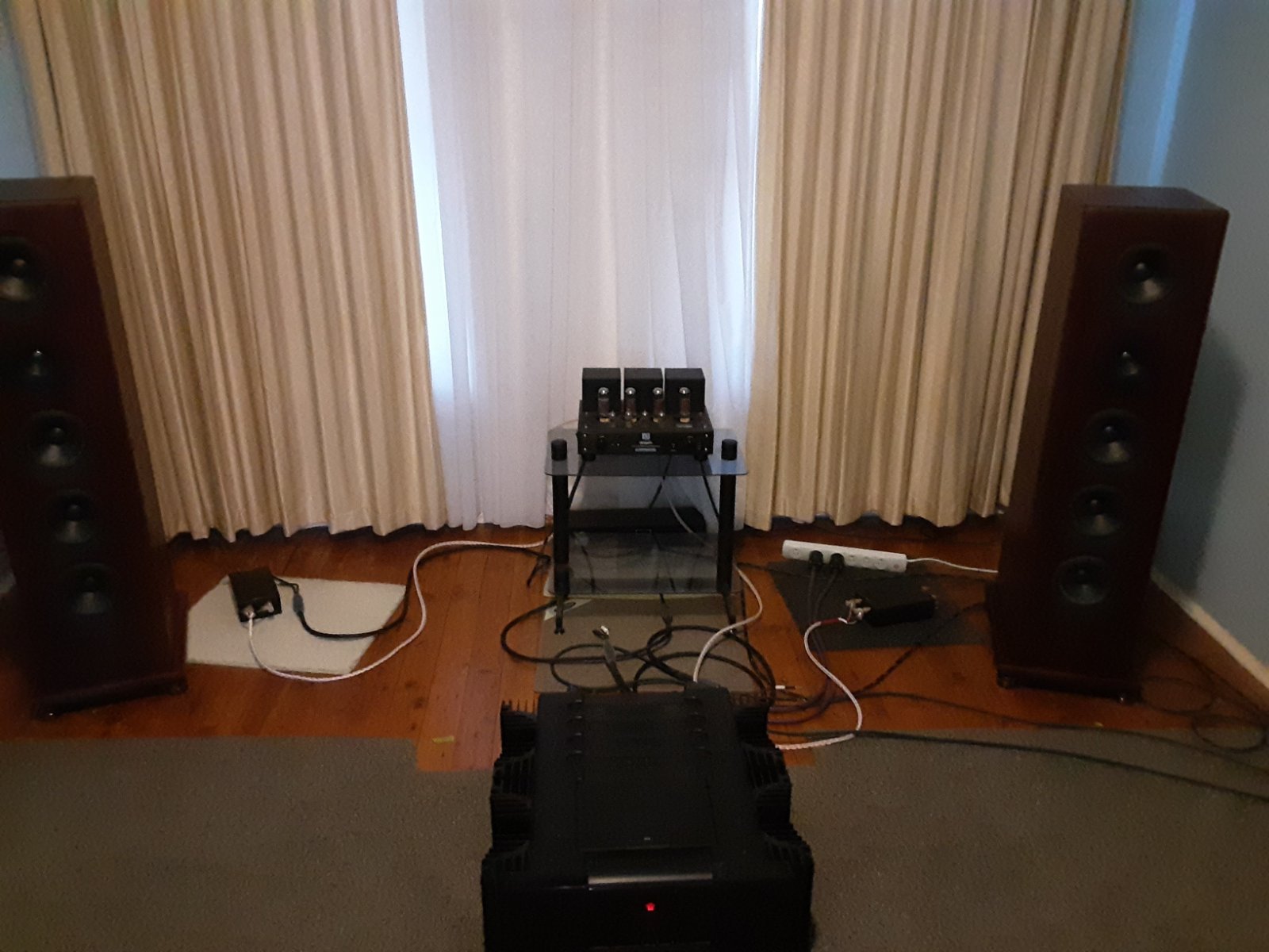 How to eliminate hum from componants and speakers ﻿ General HiFi