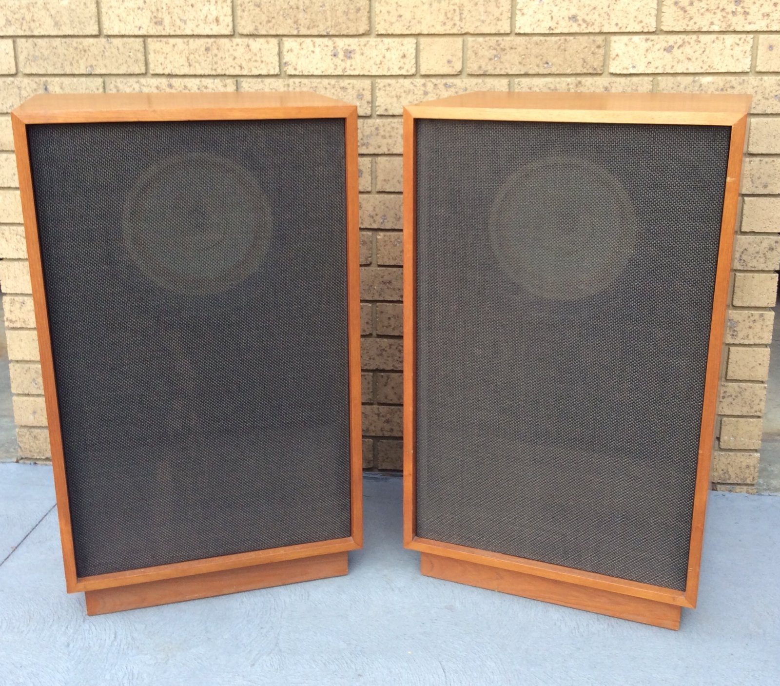 FS: Coral Beta-10 Full Range Speakers - Hi-Fi and Cinema Cables