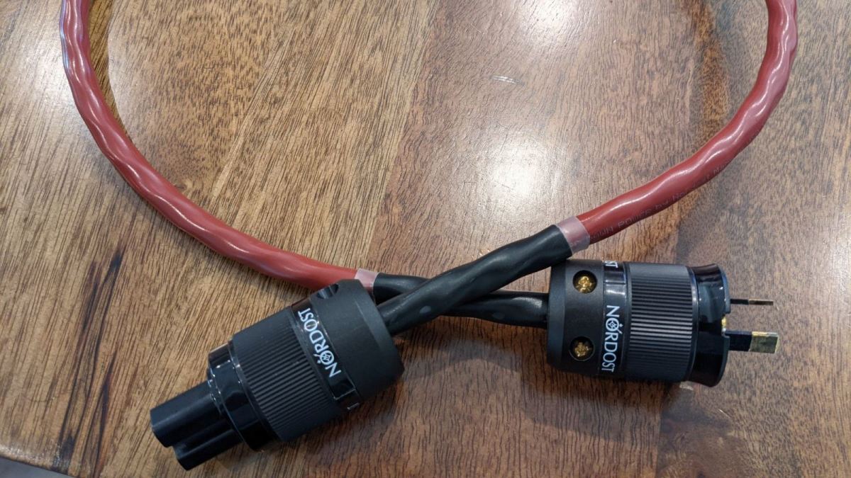 FS Nordost Red Dawn Power Cable AU 1M ﻿ HiFi and Cinema Cables