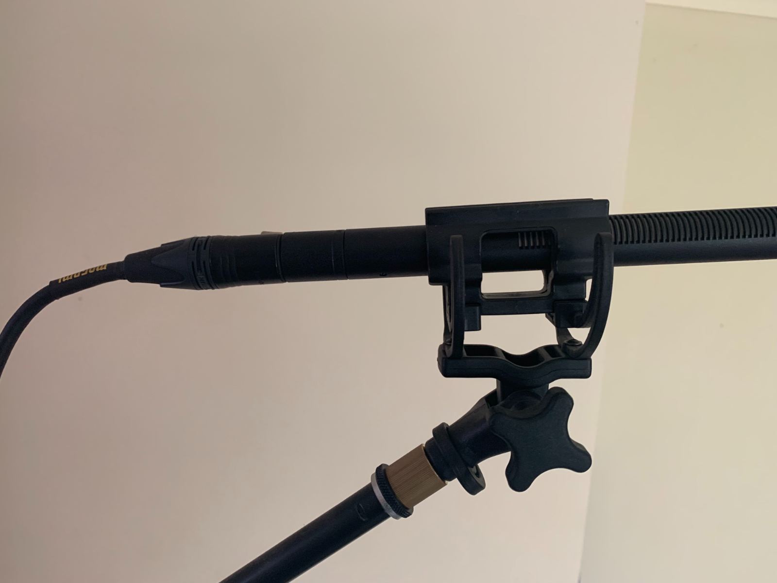 REMOVED Sennheiser MKH416 P48 short tube microphone, Rycote Invision