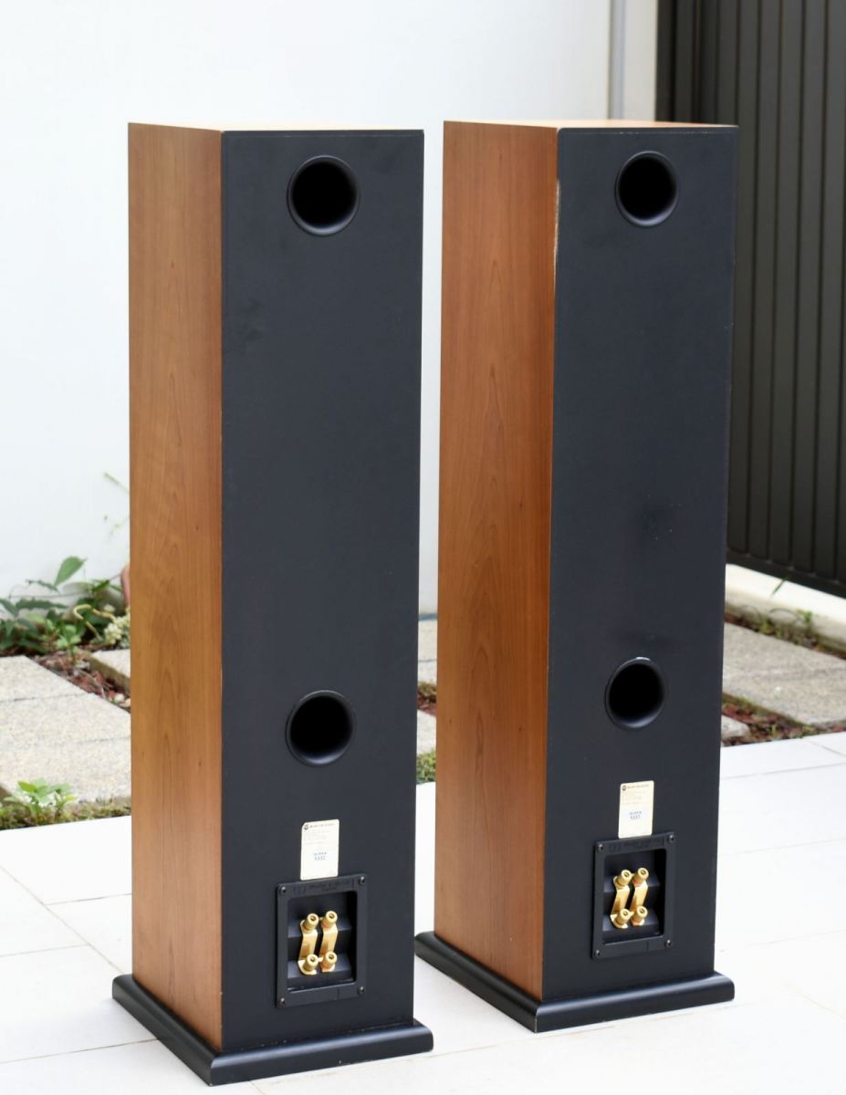 FS MONITOR AUDIO SILVER 8i Speakers! ﻿ Stereo, Home Cinema