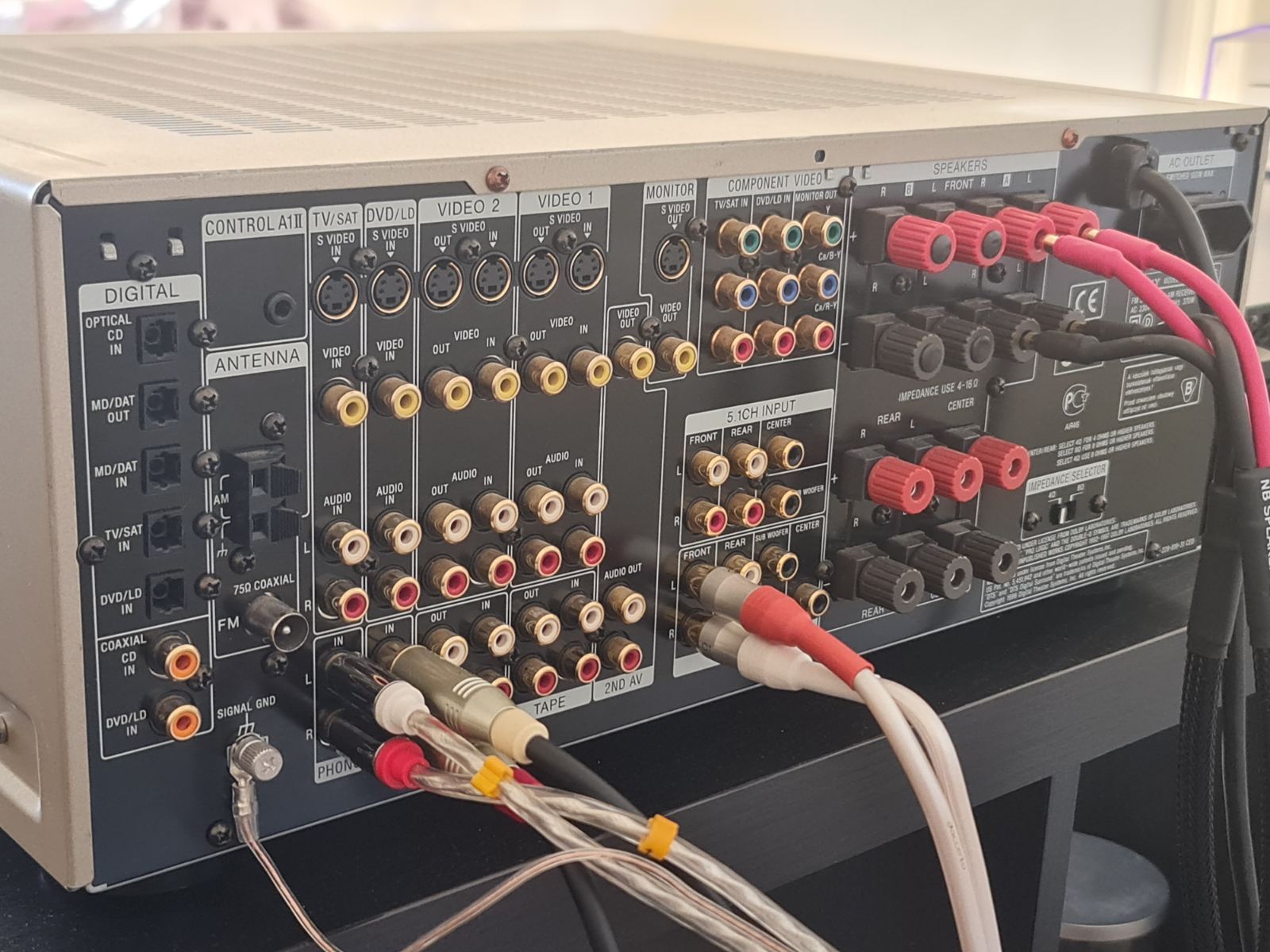 FS: Sony V555ES 5ch 17kg Amplifier - Stereo, Home Cinema