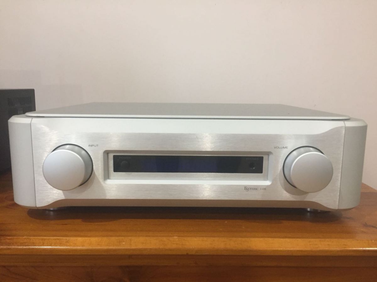 FS Esoteric I05 integrated Amplifier with Home theatre Bypass (PRICE