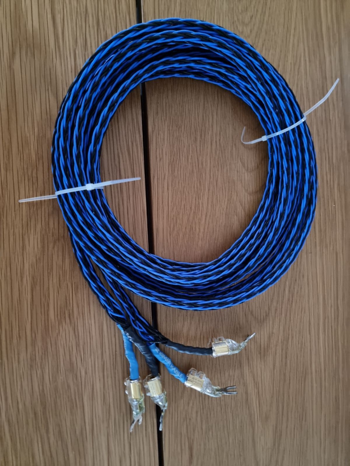 Kimber 8TC Black and Blue Speaker Cable 2x 3m length PRICE DROP ﻿ Hi