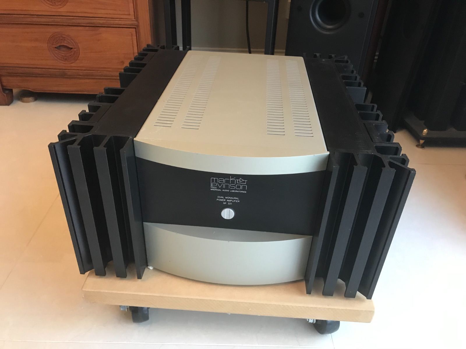 PENDING: Mark Levinson ML331 power amp - Stereo, Home Cinema