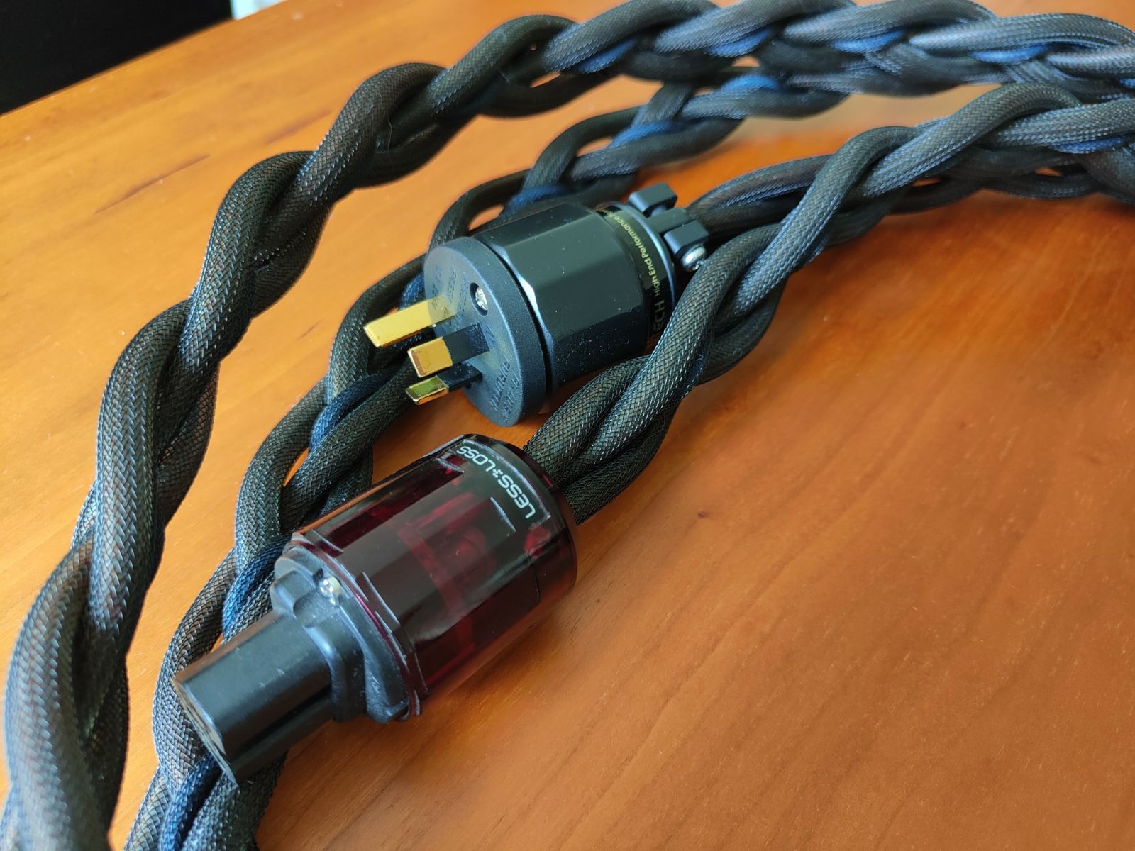 FS LessLoss DFPC Signature power cable 2 meters X 2 ﻿ HiFi and