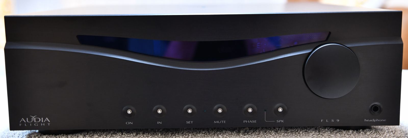 FS Audia Flight FLS9 Integrated Amplifier with MM/MC Phono Stage