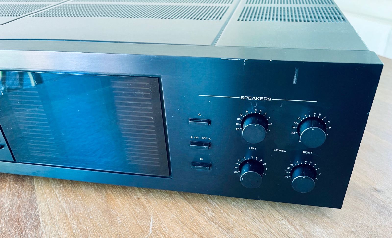 Yamaha B-70 - Stereo Amplifiers & Pre-Amps - StereoNET