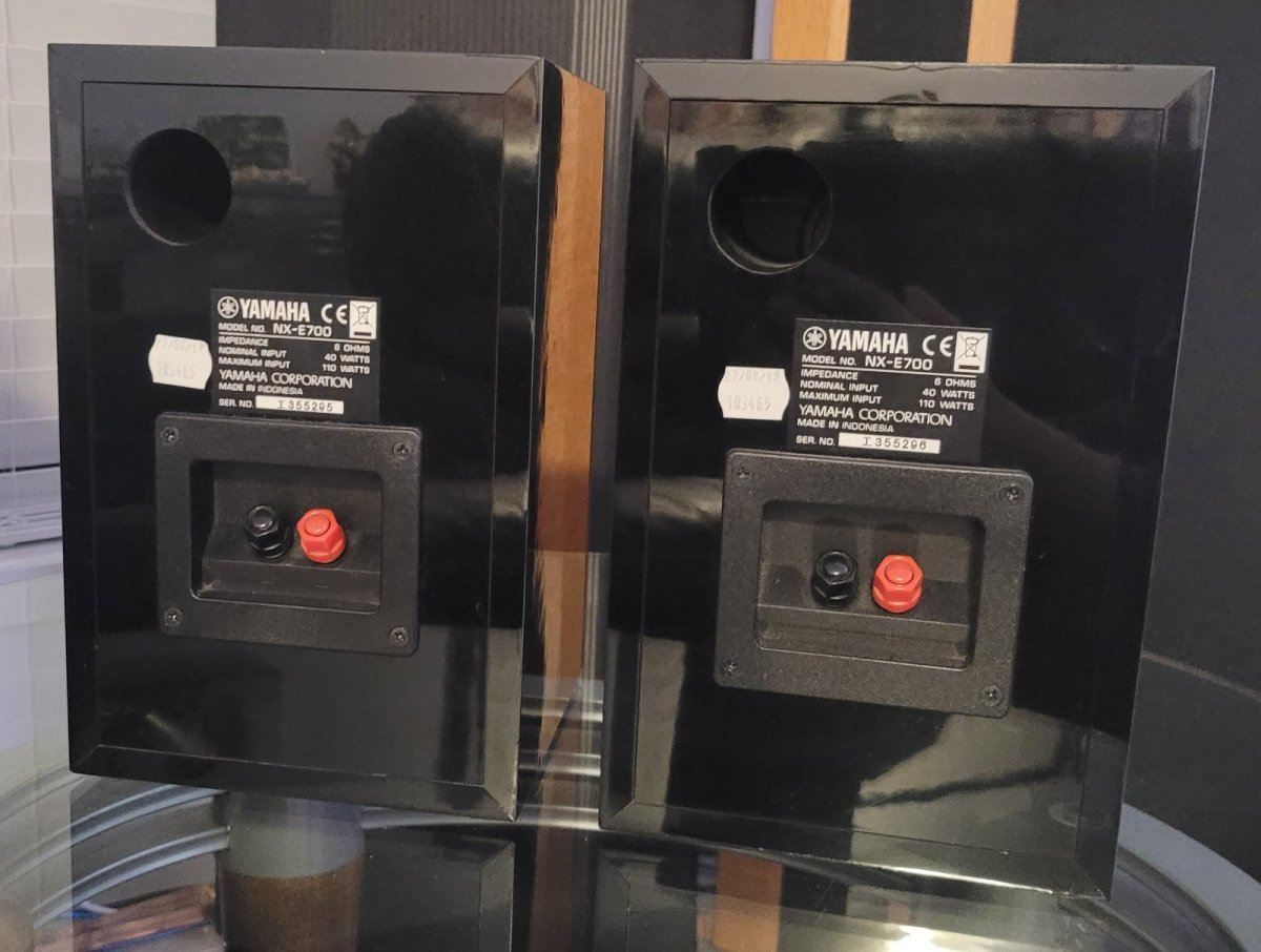 FS: Yamaha NX-E700 Speakers - Stereo, Home Cinema