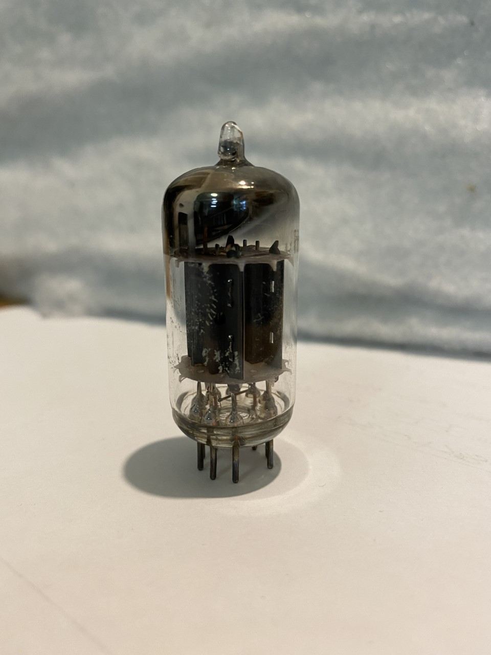 Tube Philips 12AX7 ECC83 Long Plate – Code MC2 F8J4 – Appairé – NOS Qualité Vintage