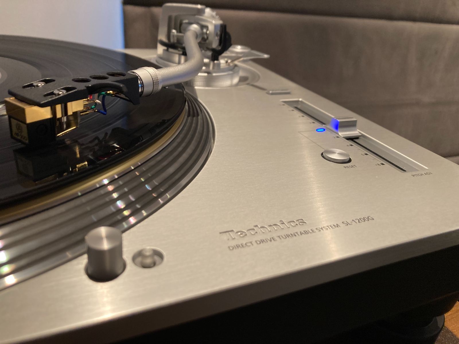 Why it is so hard (my first decent turntable ﻿ Turntables, Record