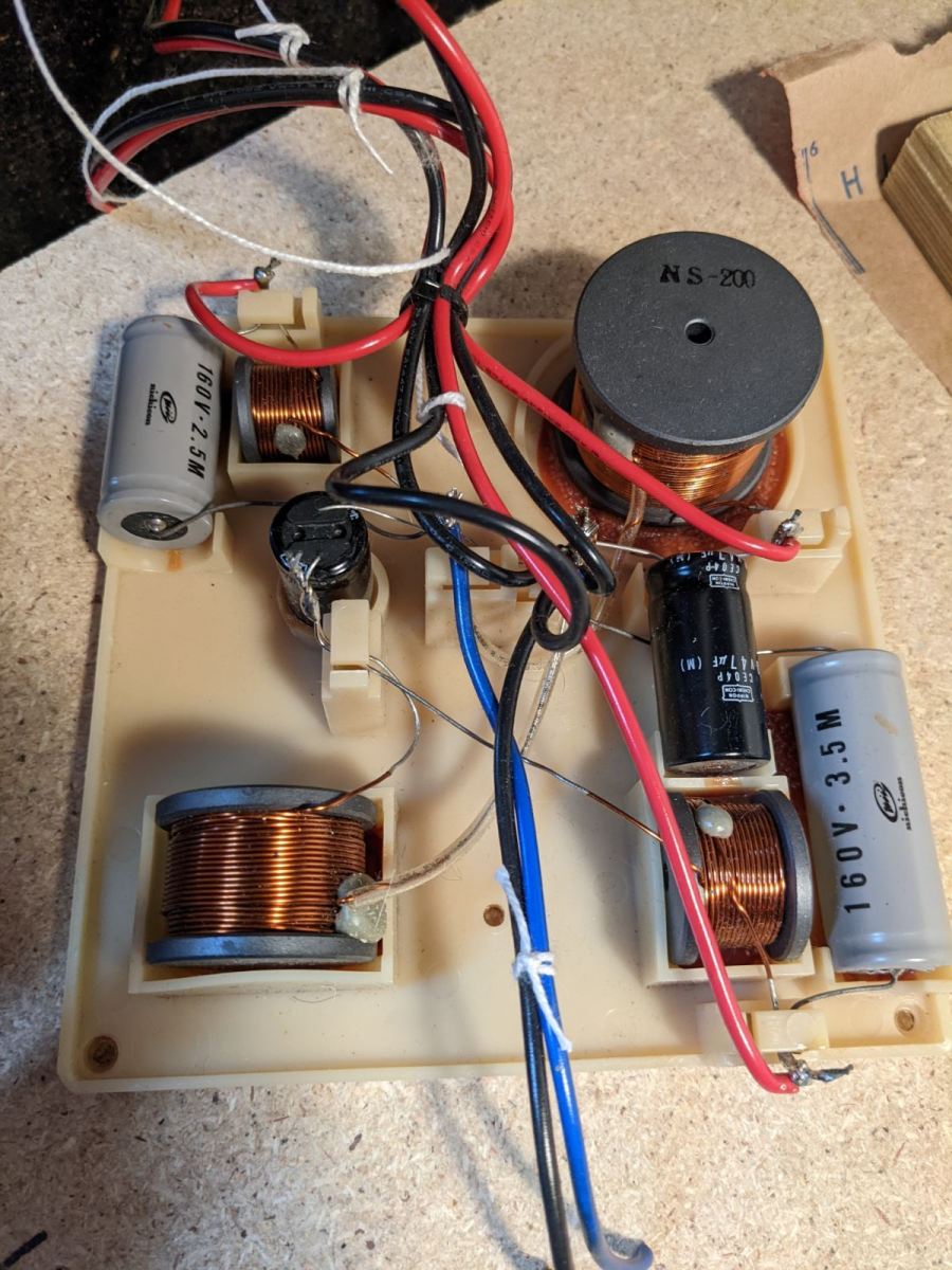 Recapping Yamaha NS200m crossover do I or don't ﻿ DIY Audio Projects