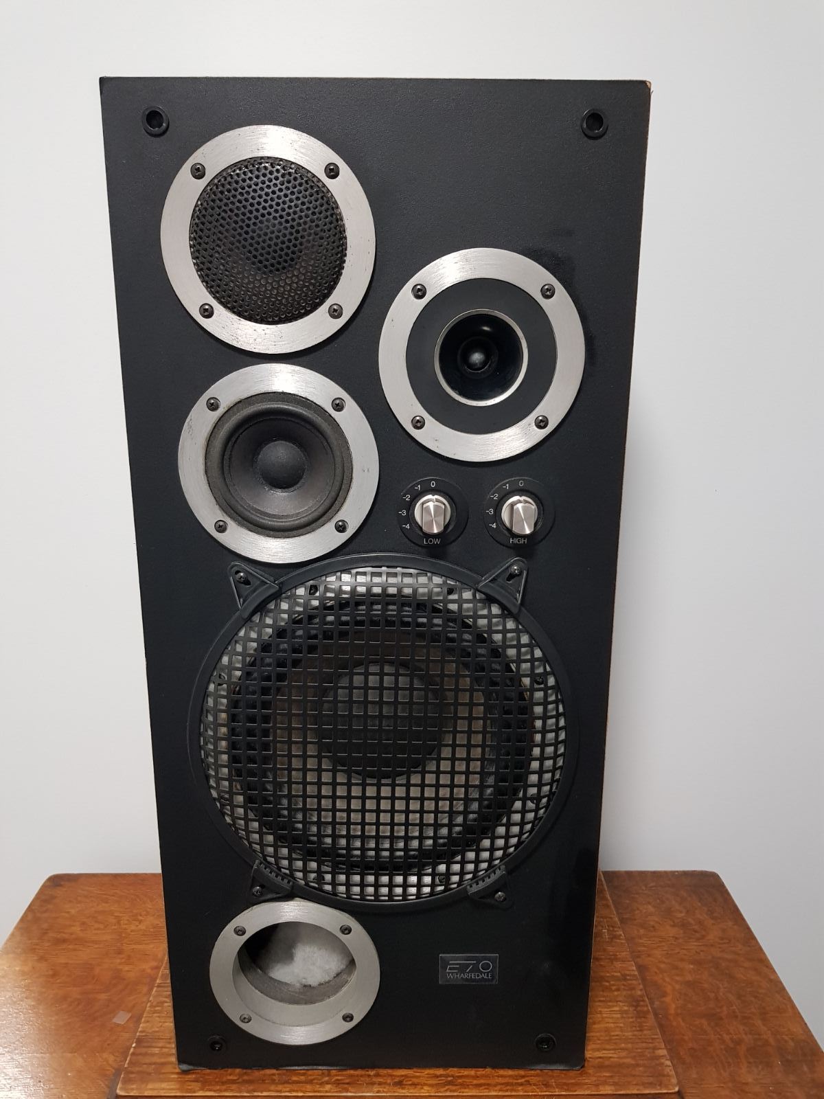 FS WHARFEDALE E70 SPEAKERS ﻿ Stereo, Home Cinema, Headphones Components