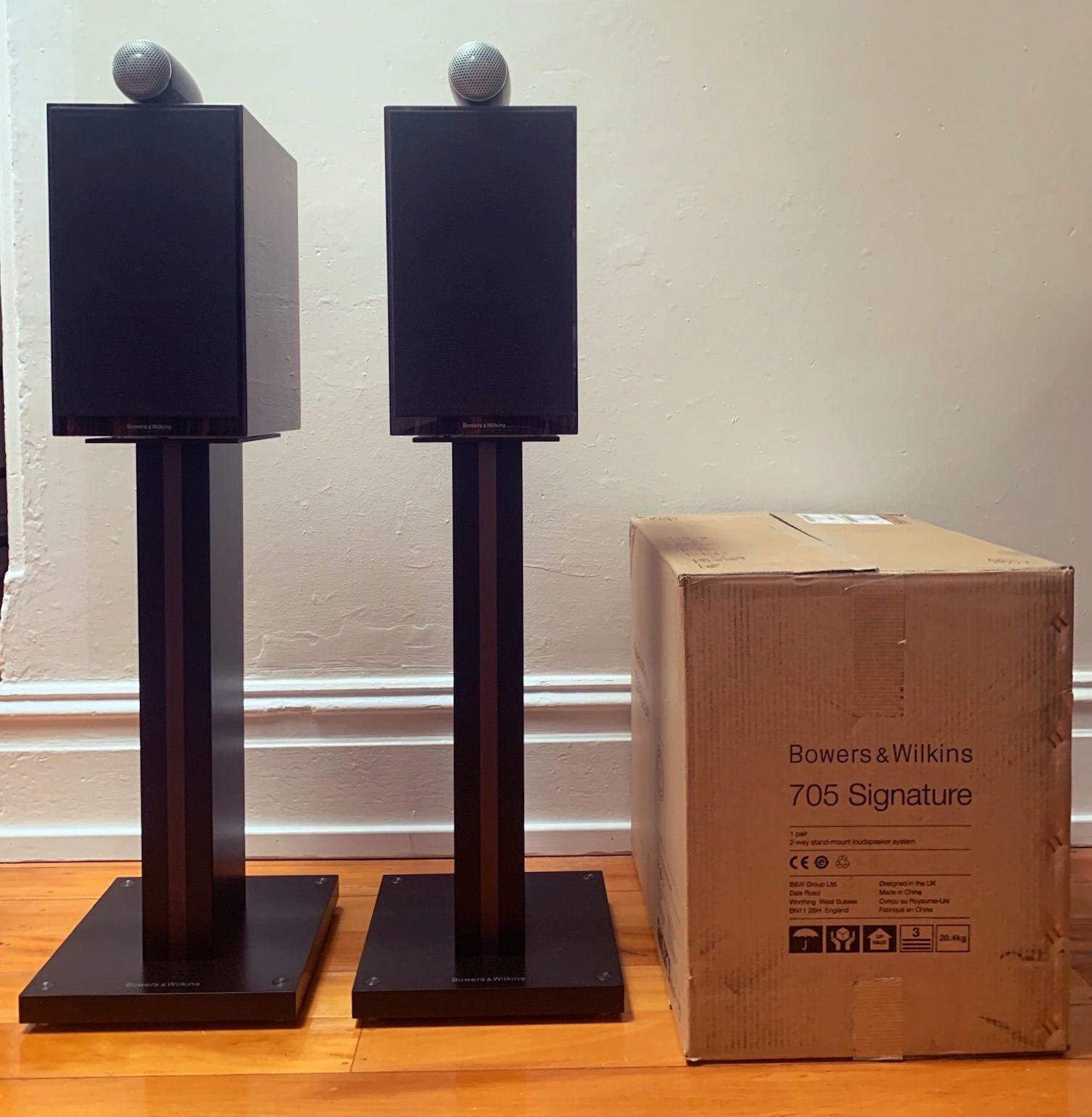 FS Bowers & Wilkins 705 Standmount Speaker with matching FS700 Stands