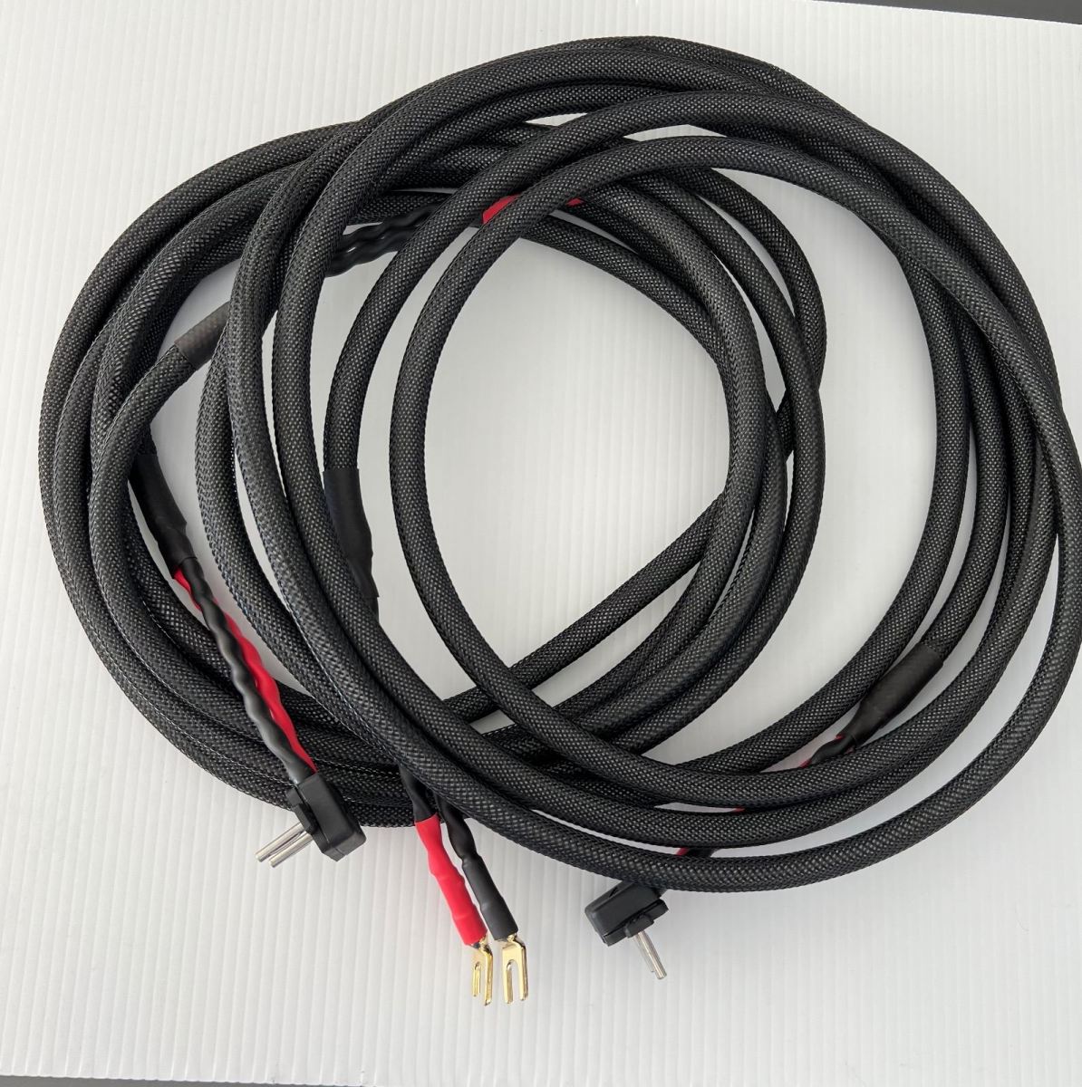 Naim speaker plugs and Canare 4S11 cable. 4 meter ﻿ HiFi and Cinema