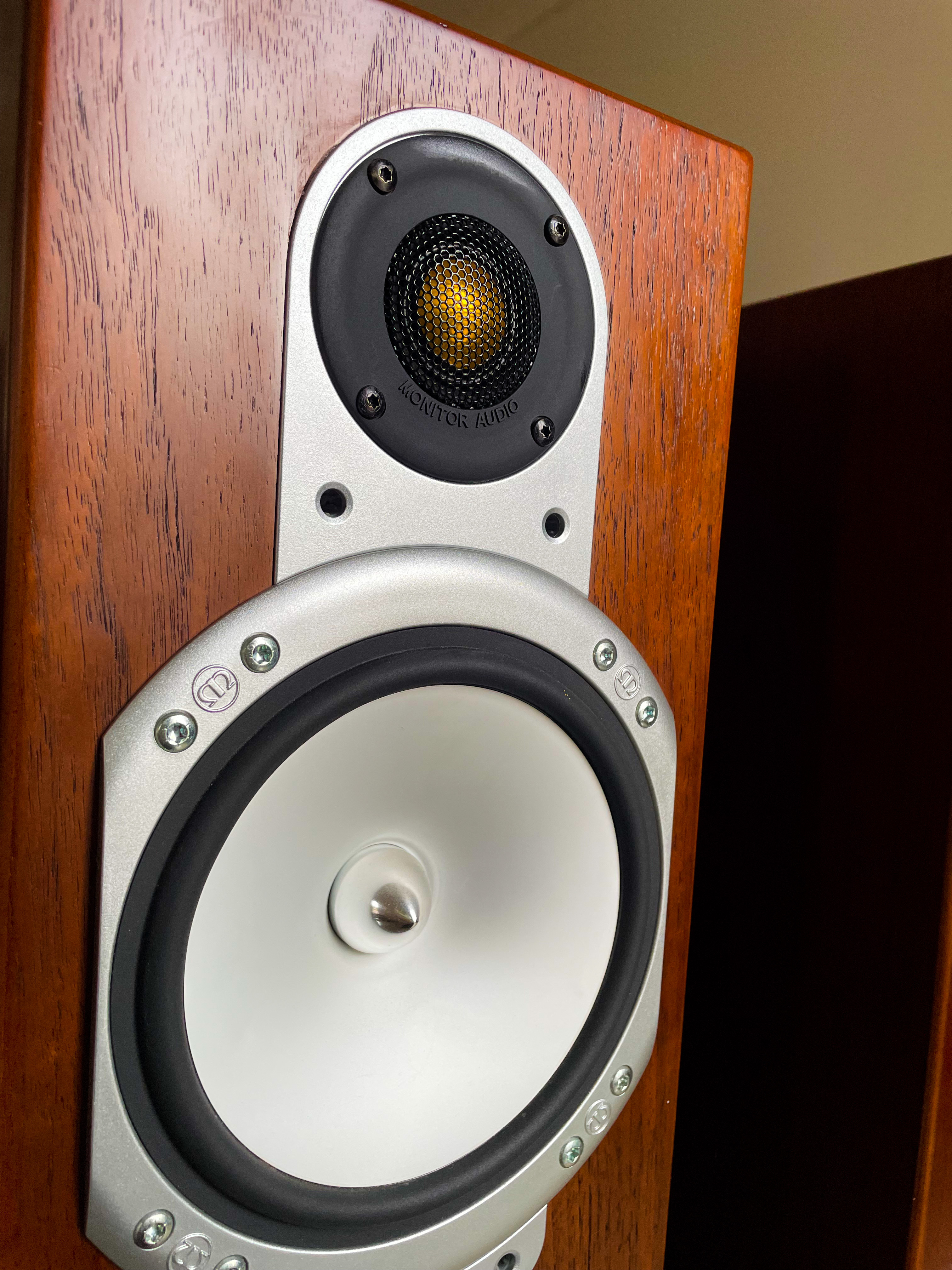 Monitor Audio Silver RS6 - Walnut color - flawless condition