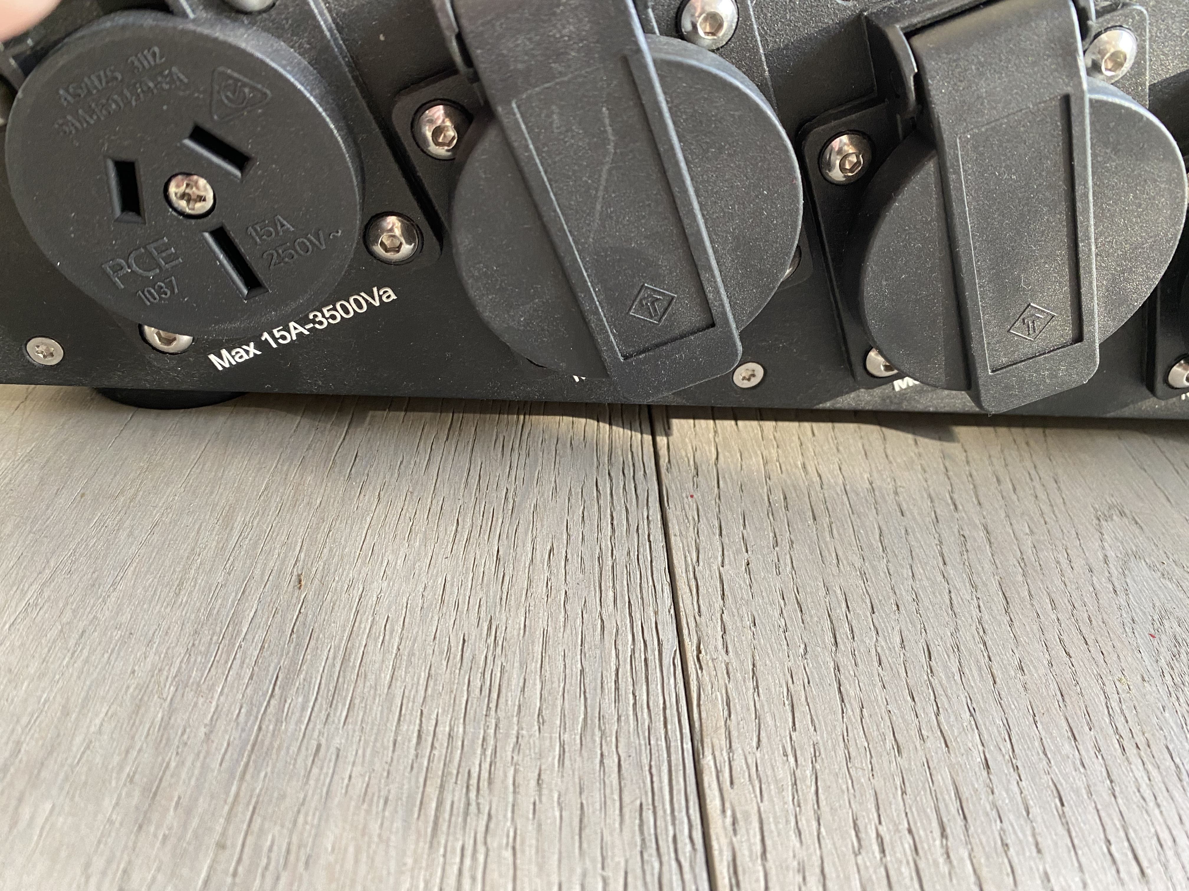 Puritan Audio Labs PSM 156 Power Conditioner 6x AUS outlets ﻿ HiFi and Cinema Cables & Accessories