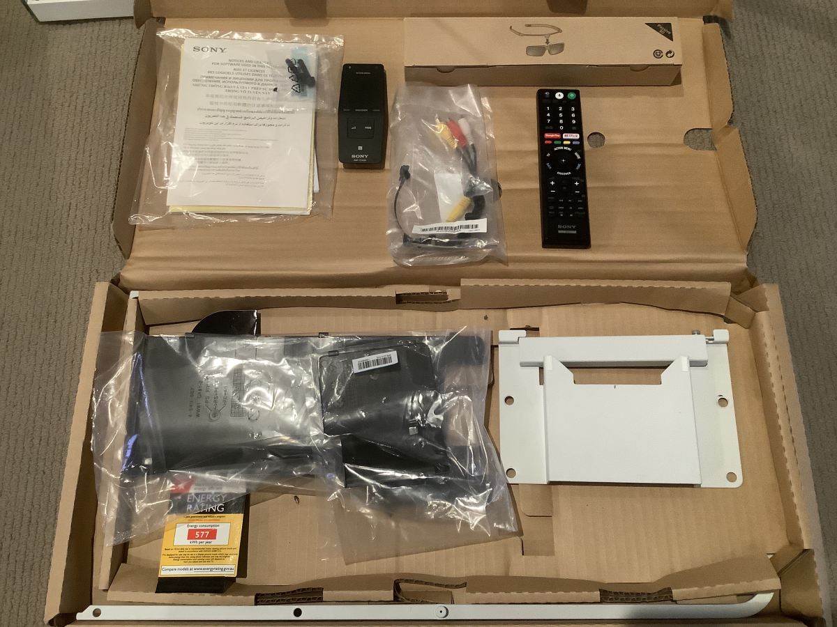 Sony Bravia XC90 65" 4K TV ﻿ Stereo, Home Cinema, Headphones Components