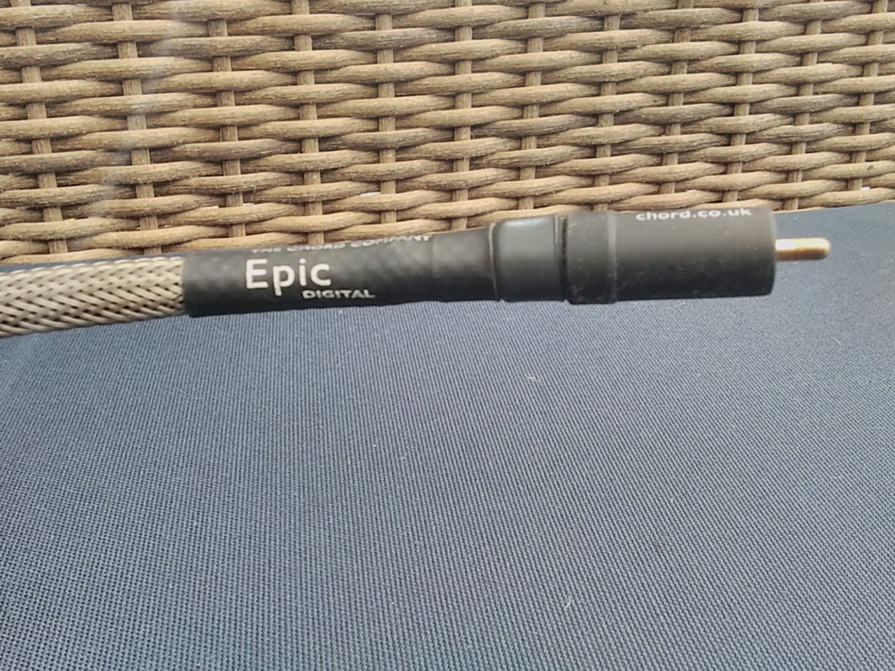 Chord Epic Digital Audio 1m Interconnect RCA ﻿ HiFi and Cinema Cables