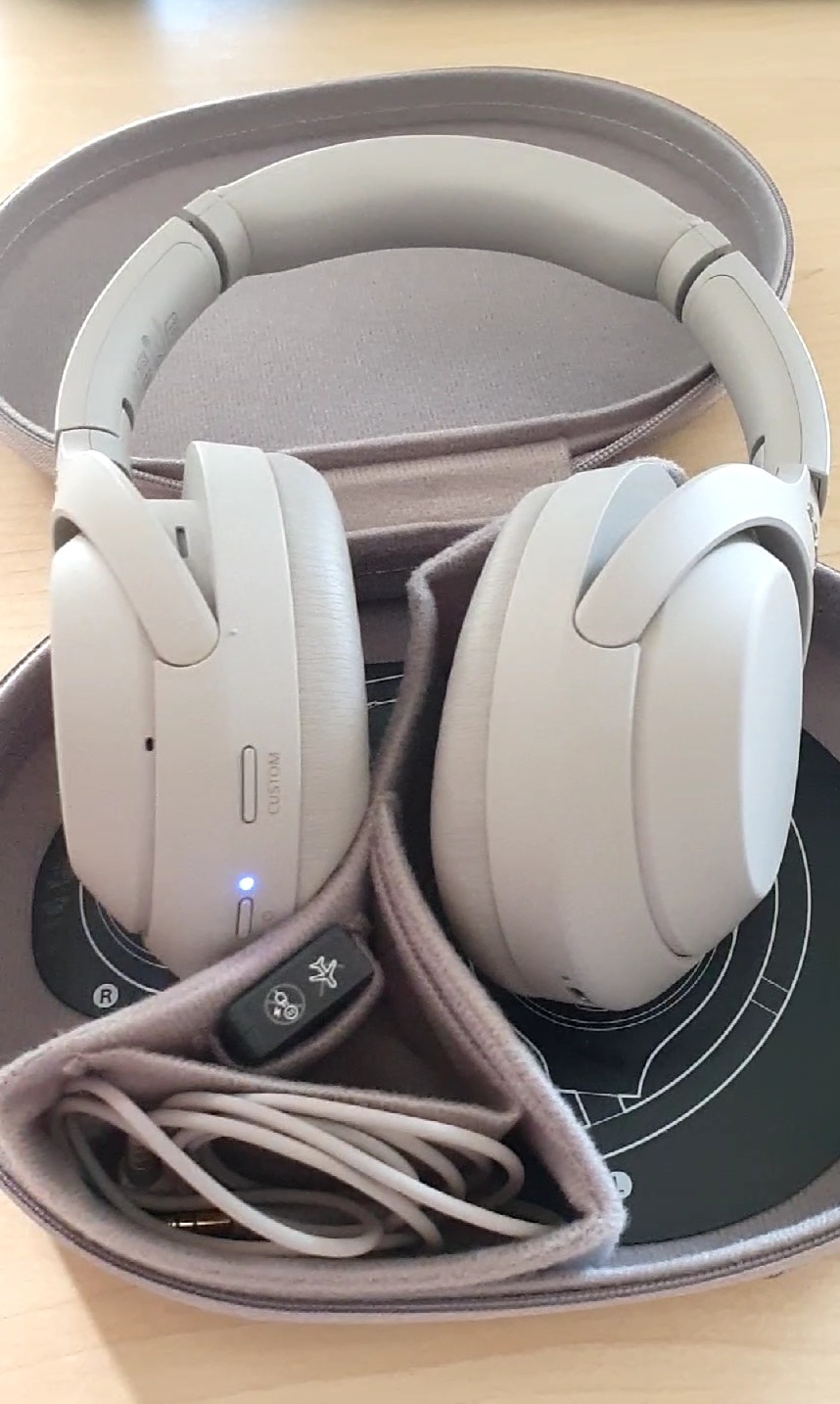 Sony WH-1000XM4 グレー Sony WH-1000XM4 Premium Wireless Noise Canceling Headphones