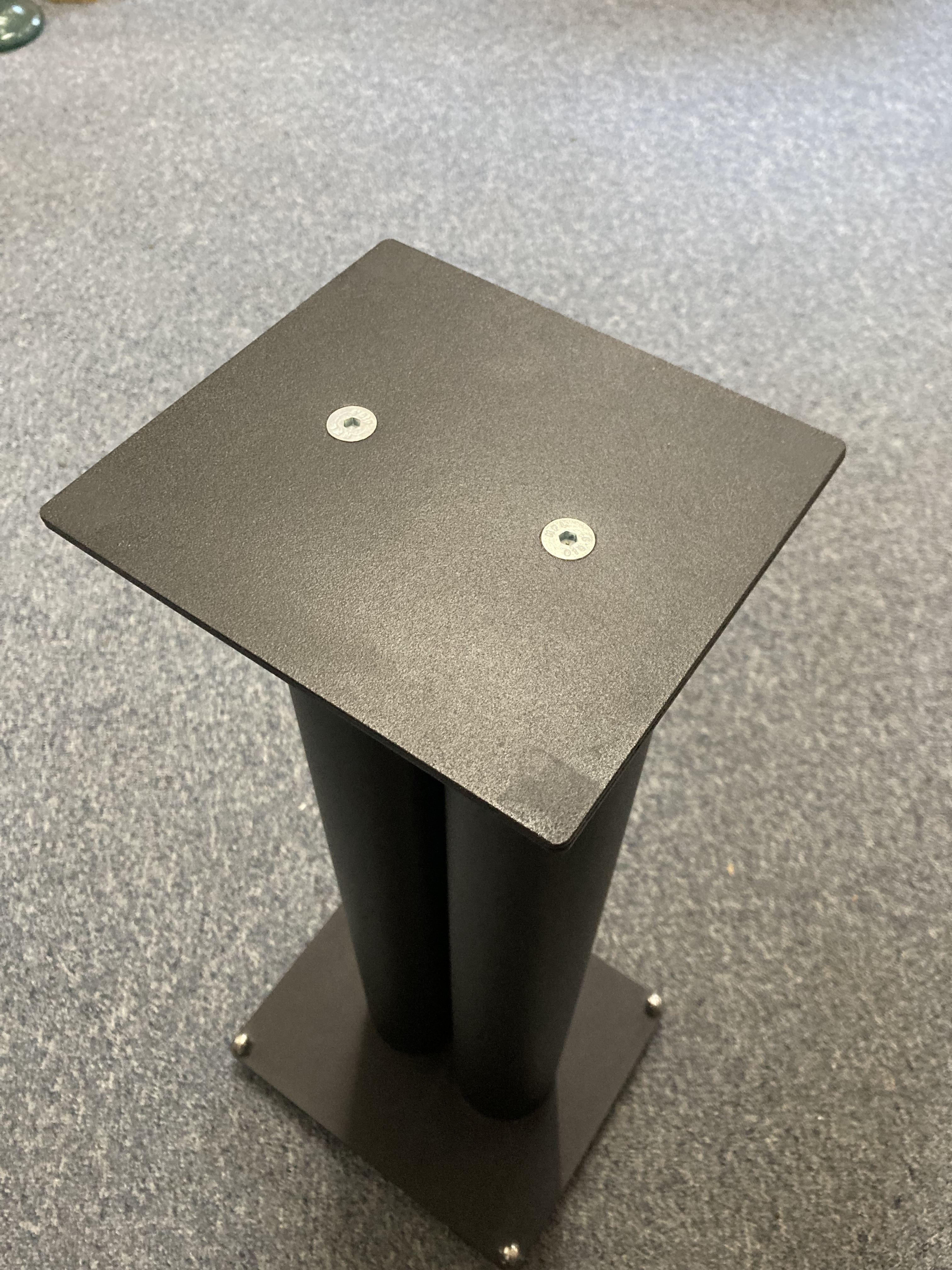 Custom Design RS 302 Speaker Stands UK Made As New ﻿ HiFi and