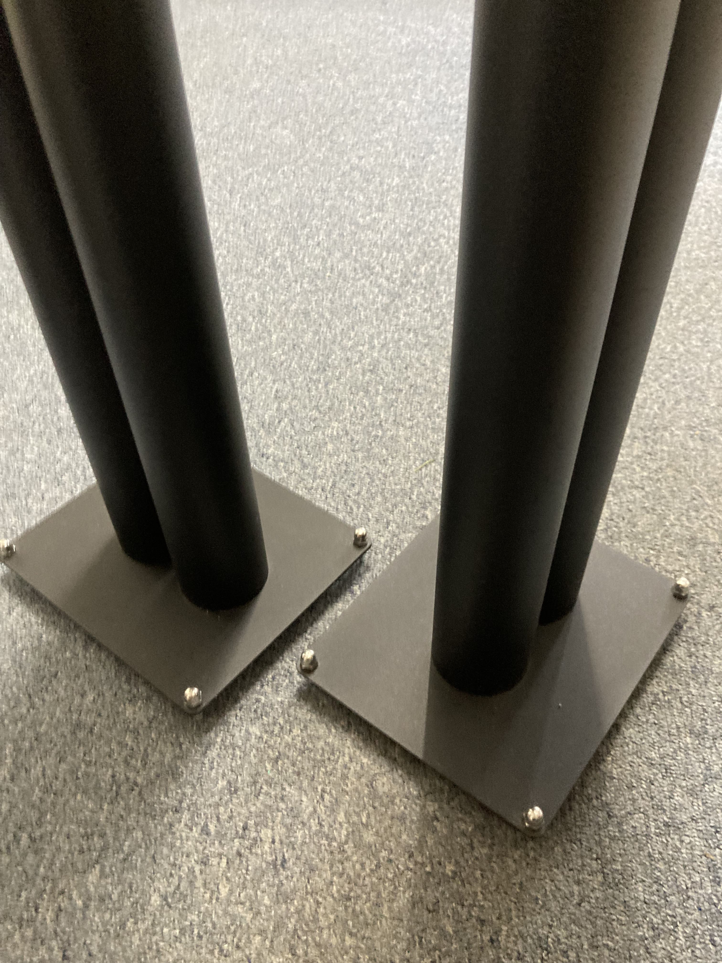 Custom Design RS 302 Speaker Stands UK Made As New ﻿ HiFi and