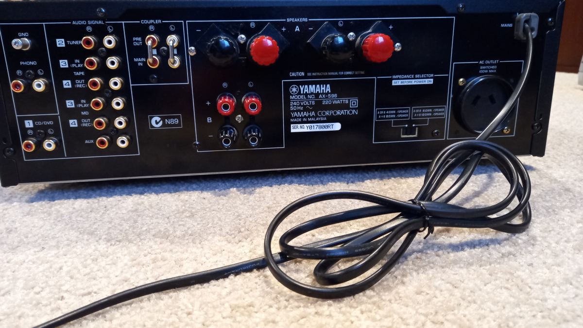 Yamaha AX-596 Natural Sound Integrated Stereo Amplifier - Stereo