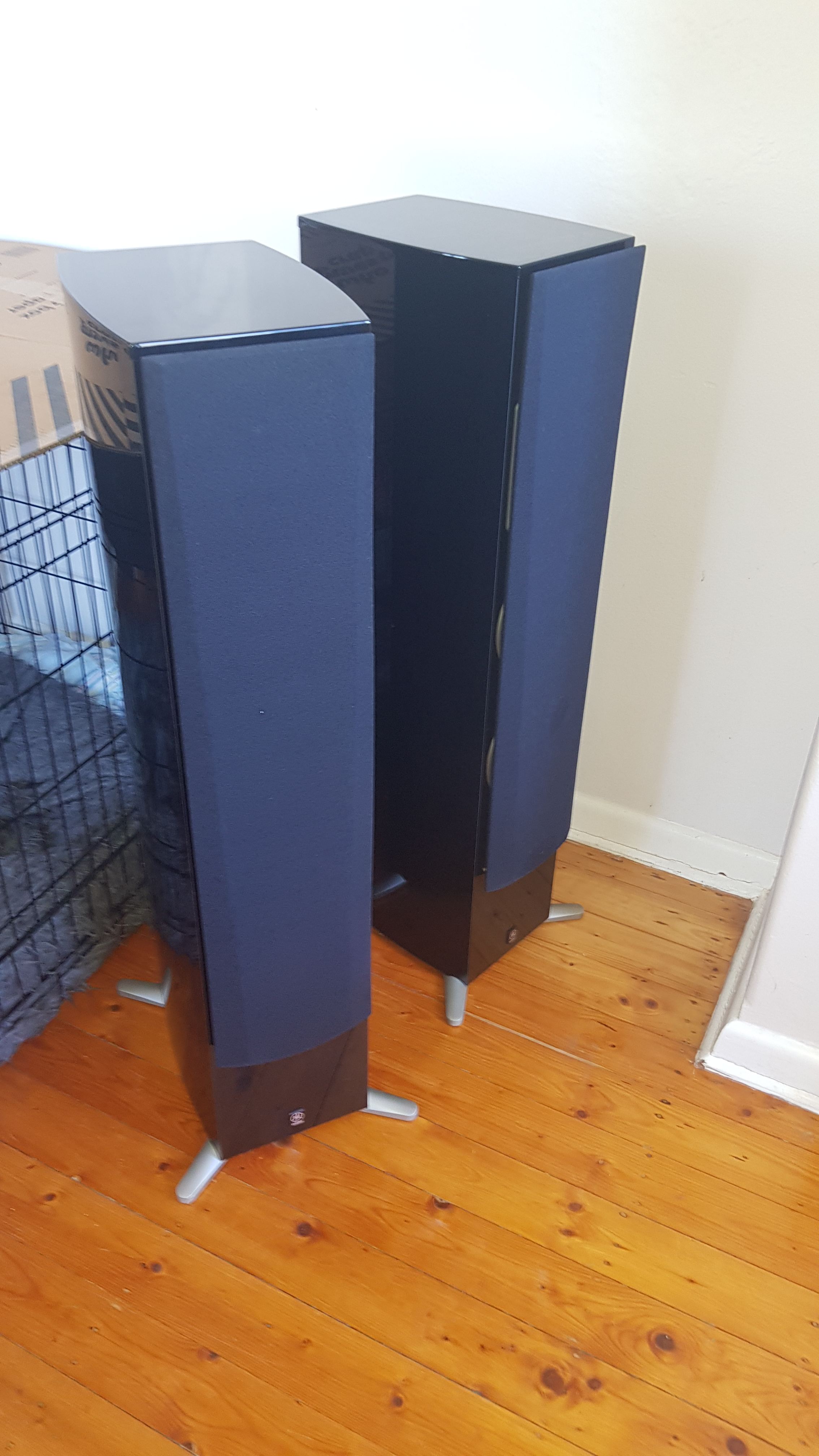 SOLD ELSEWHERE Yamaha ns555 floorstanding speakers ﻿ Stereo, Home