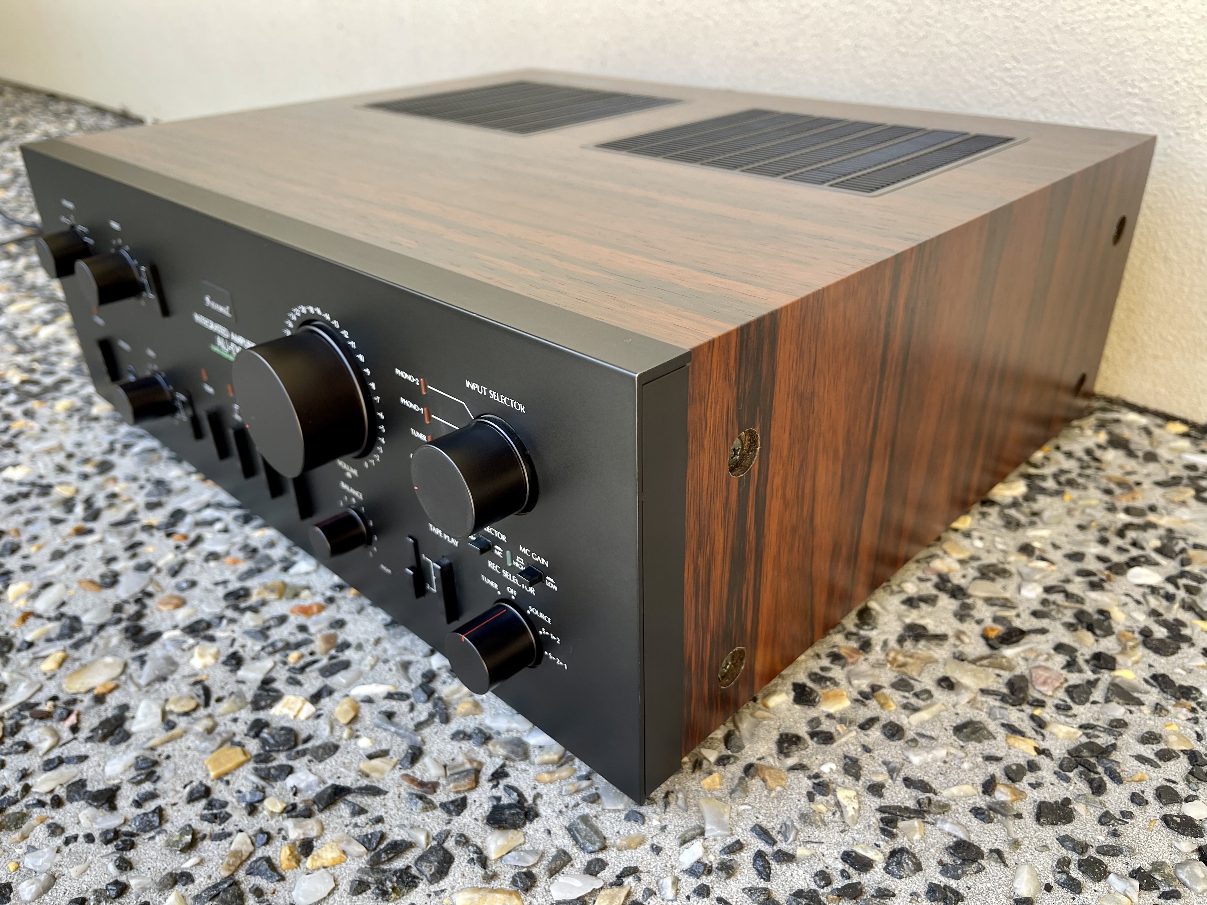 SOLD ELSEWHERE: SANSUI AU-D9 INTEGRATED AMPLIFIER - Stereo, Home