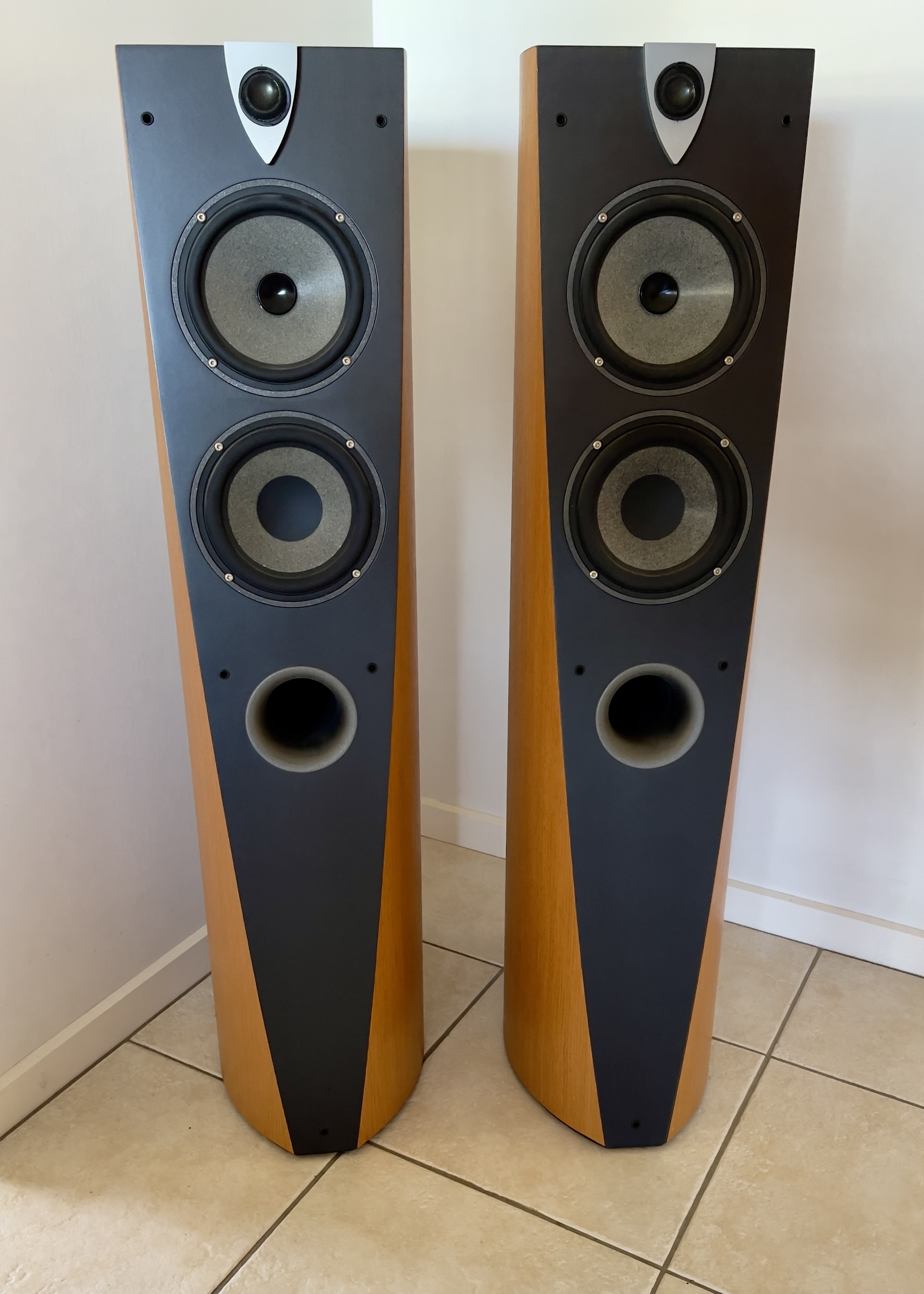 Focal JM LAB Profile 918 Speakers + Audioquest CV4 Cables ﻿ Stereo