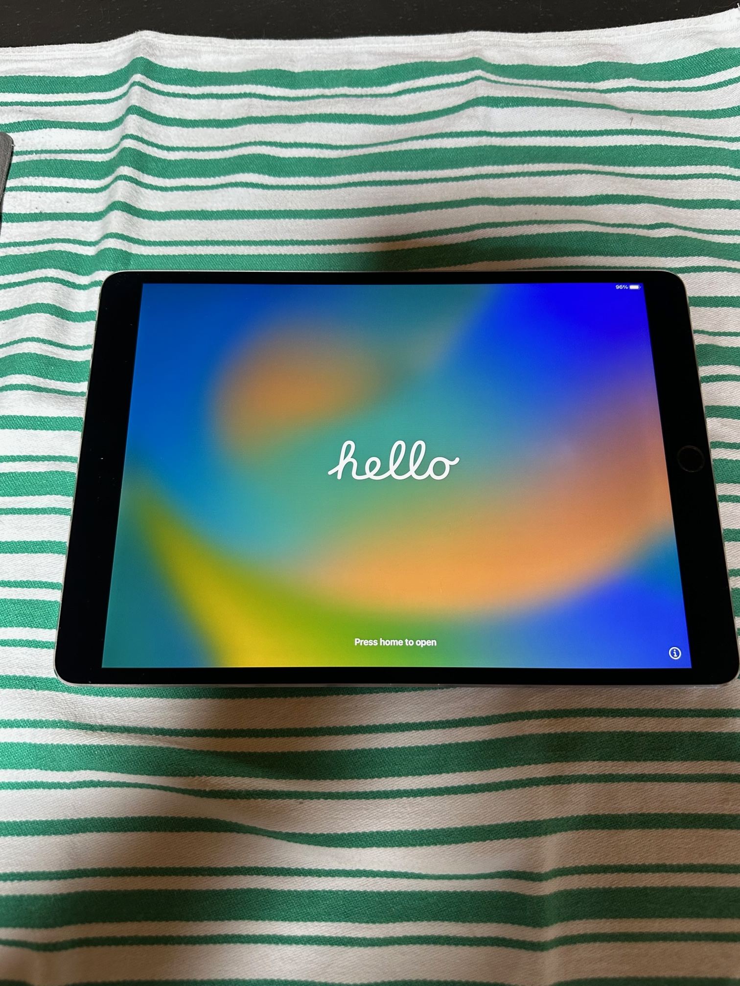 SOLD ELSEWHERE: Apple iPad Pro 10.5” 256GB, Pencil and Keyboard
