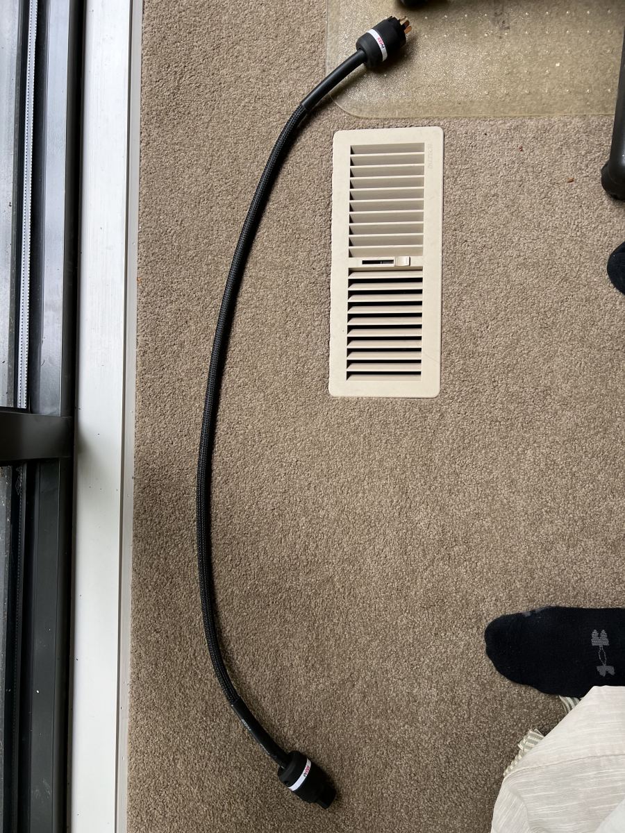 EGM black pearl 1m power cable ﻿ HiFi and Cinema Cables & Accessories