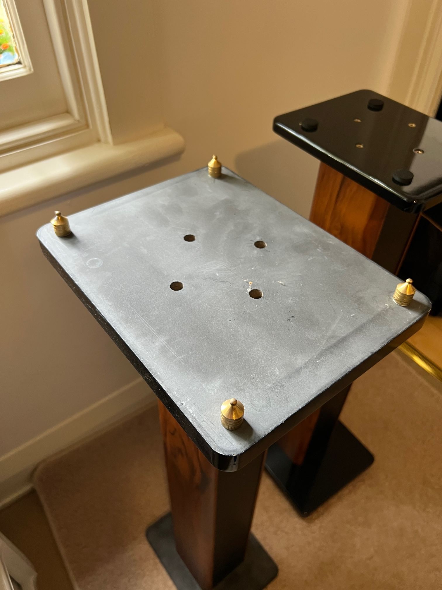 Cheap Speaker stands ﻿ HiFi and Cinema Cables & Accessories