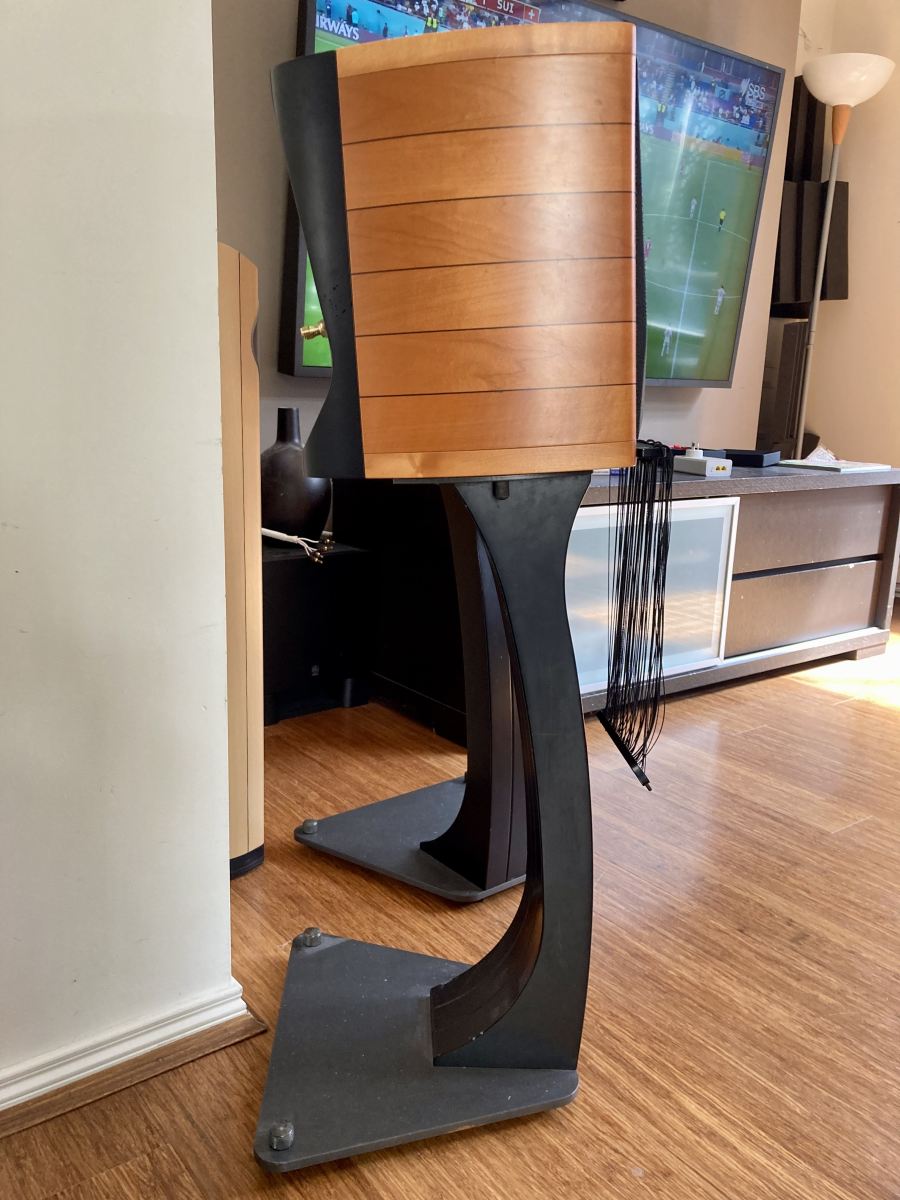 Sonus Faber Cremona Auditor with dedicated stands - Stereo, Home