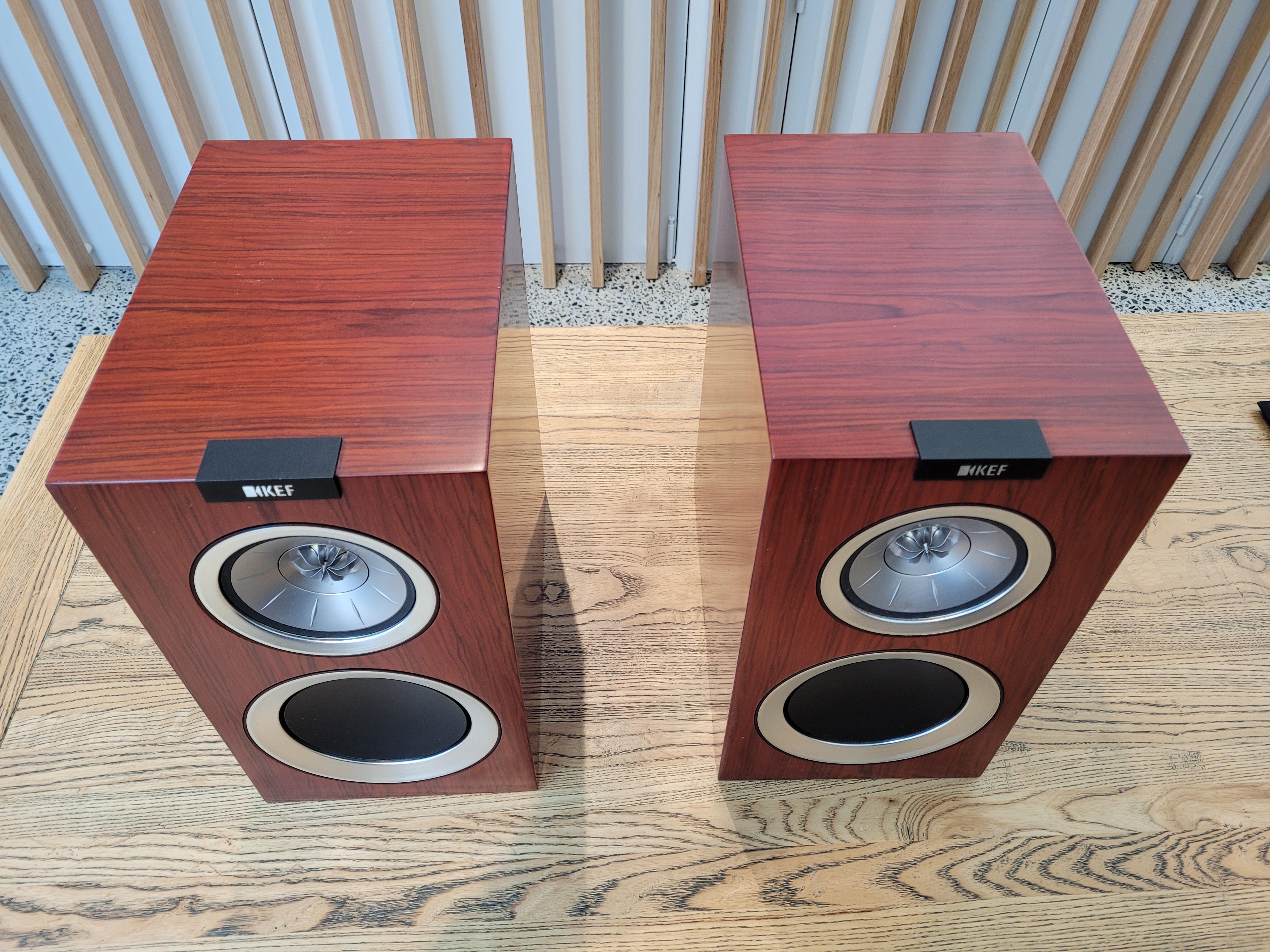 Kef R300 Bookshelf Speakers (Rosewood) - Stereo, Home Cinema