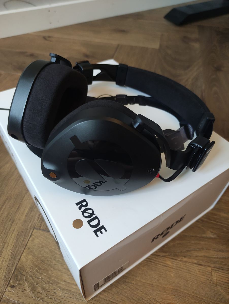 Rode NTH-100 Professional Over-Ear Headphones - Stereo, Home Cinema ...