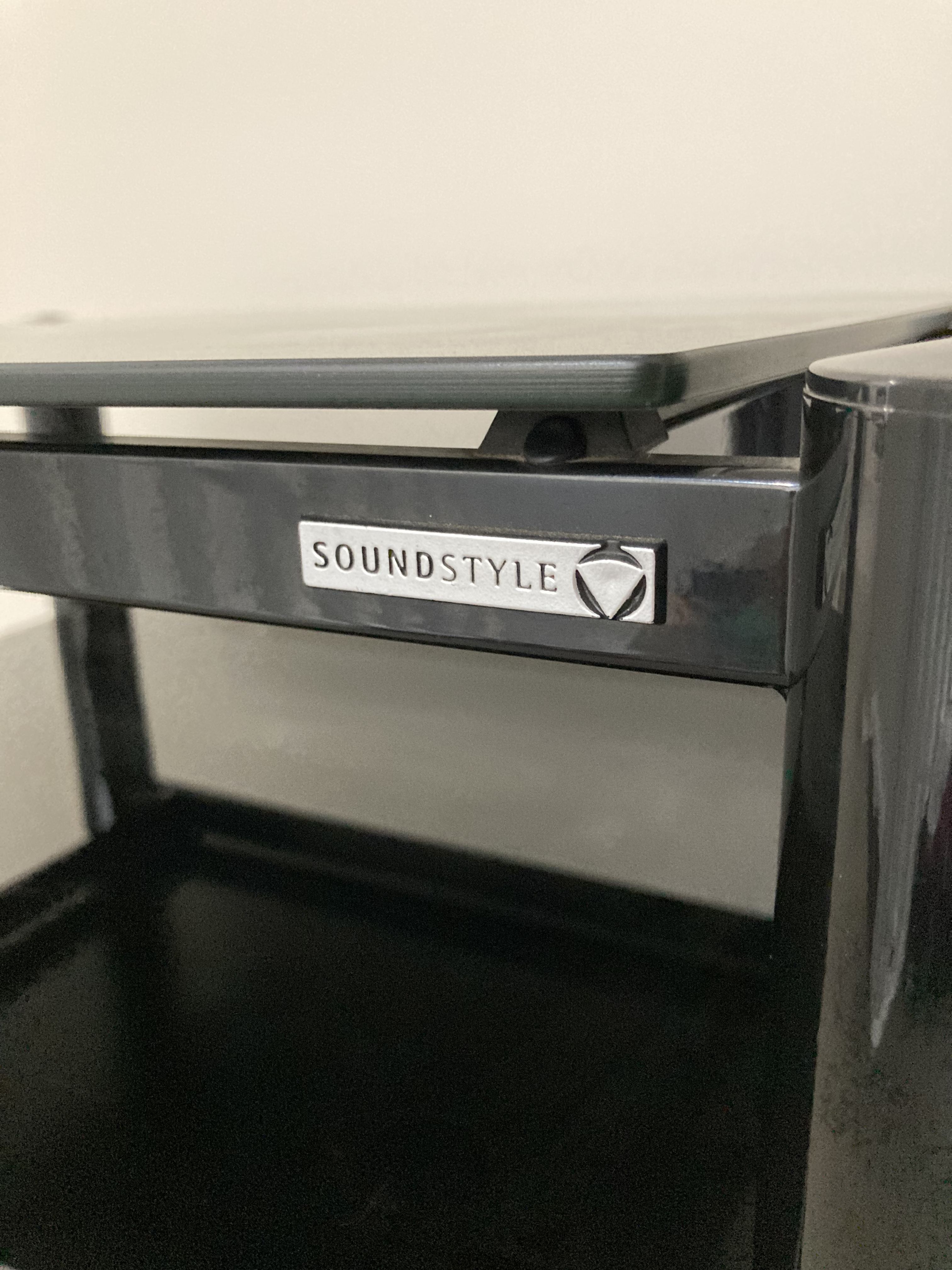 SoundStyle HIFI Rack - Hi-Fi and Cinema Cables & Accessories - StereoNET